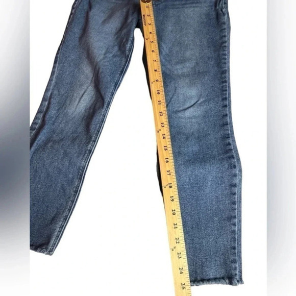 Old Navy Rockstar Mid Rise Super Skinny Ankle‎ Jeans Button Front Raw Hem - Picture 7 of 13